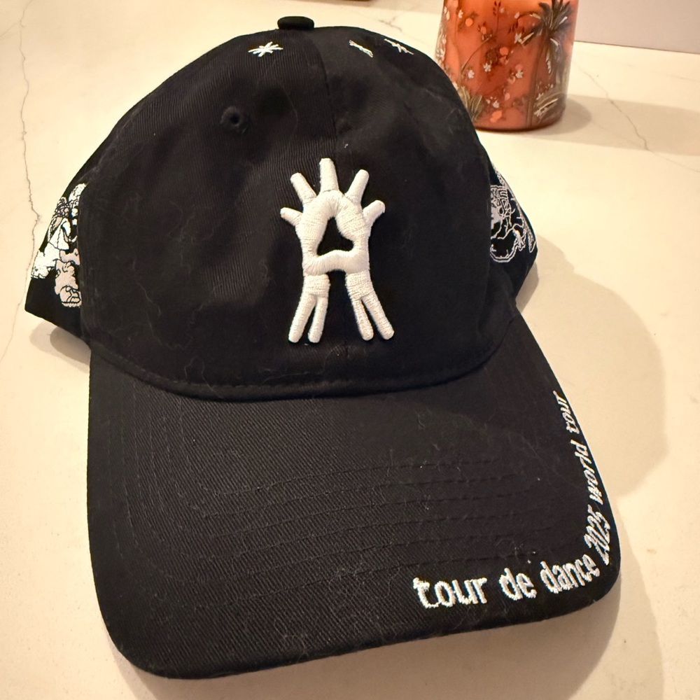 Amine 2025 tour hat